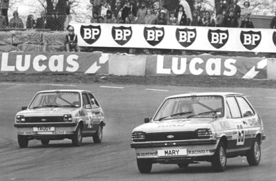 Race1.jpg (30768 bytes)